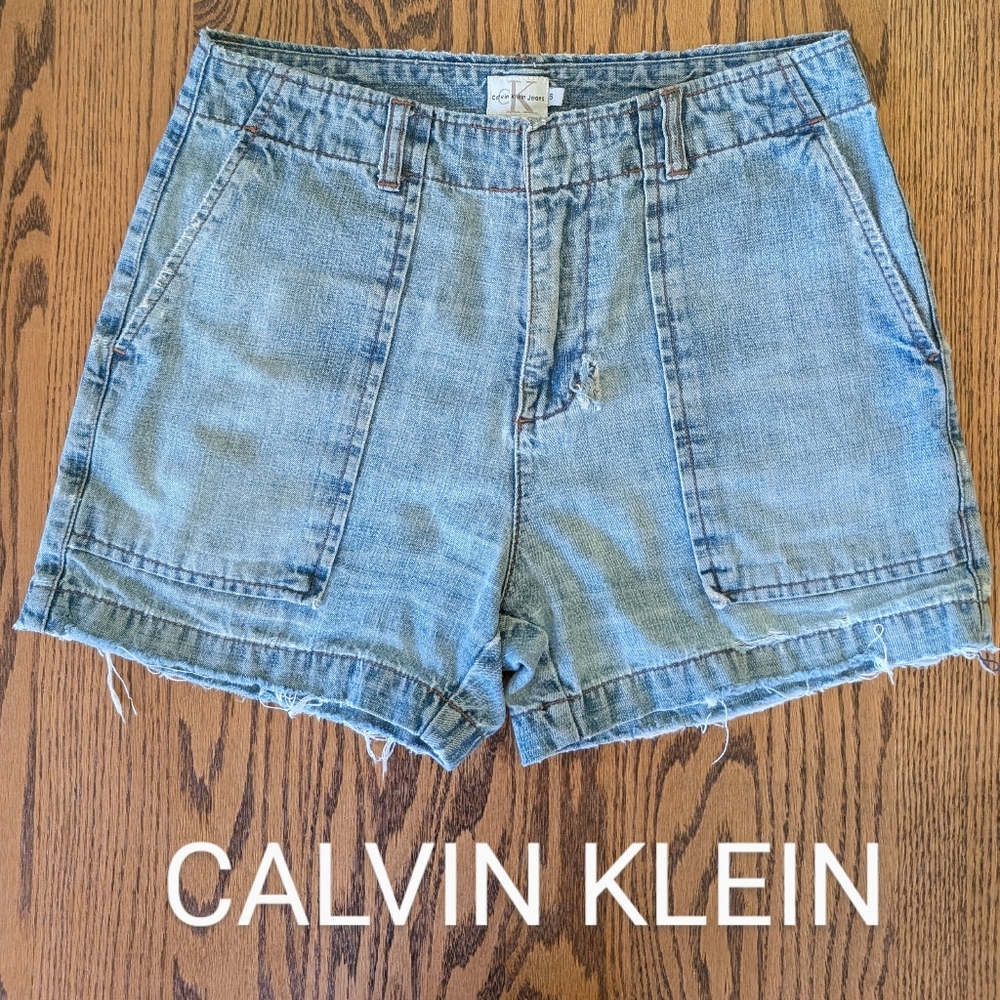 Calvin Klein Jeans Grunge Distressed Vintage Denim Women's Shorts Sz6 4 Pockets